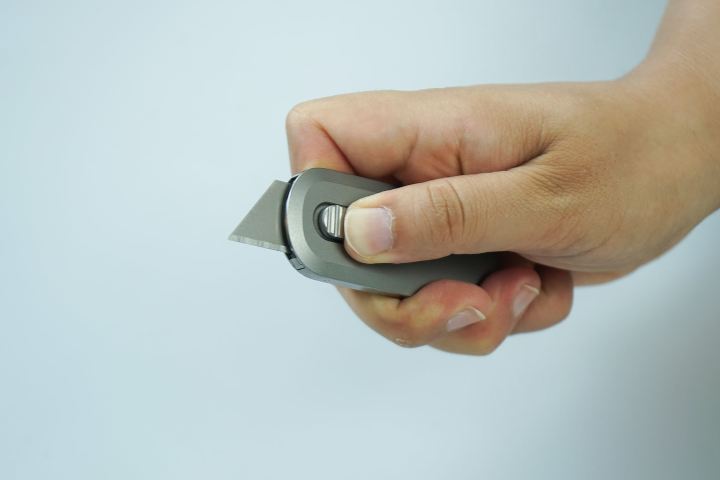 (On sale)Rezi Max: The world's safest active protection safety knife