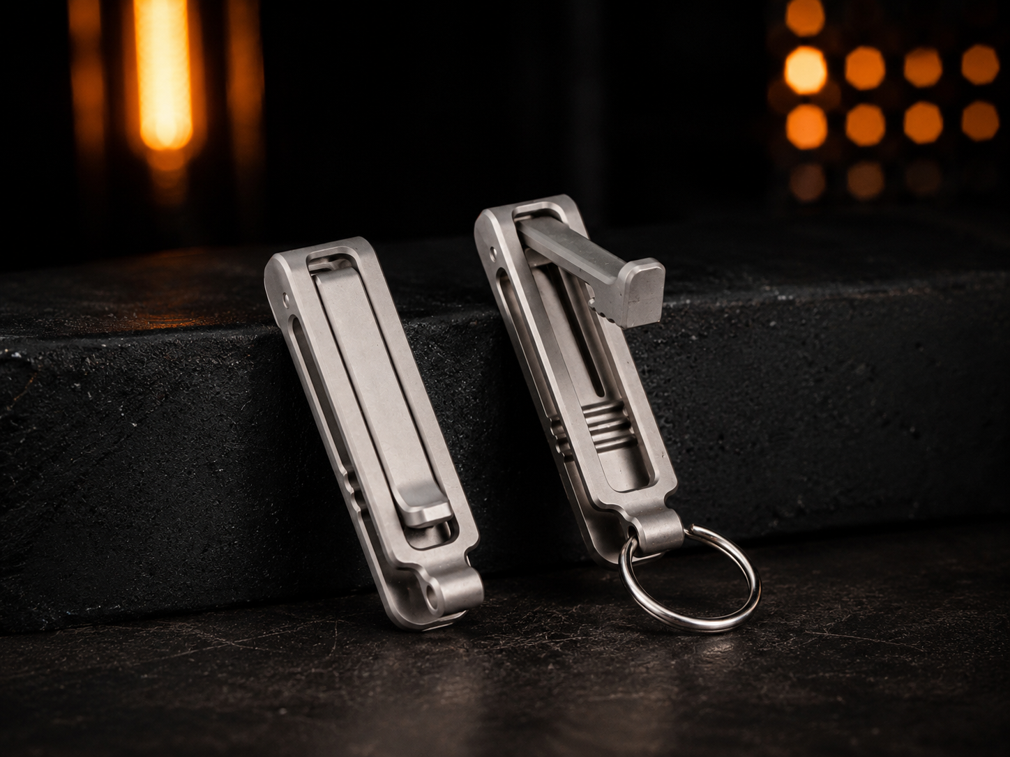 Titanium OmniClip：Everywhere Clip keychain